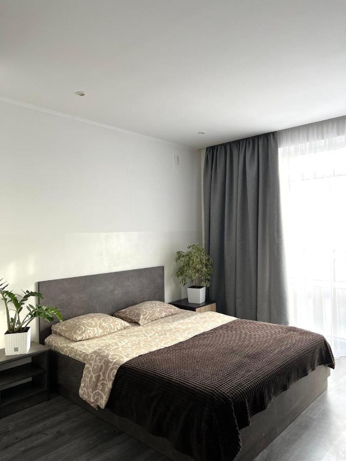 Комфортні Апартаменти 82 Ivano-Frankivsk Extérieur photo